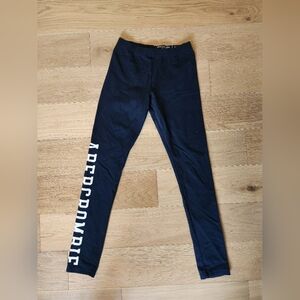 ABERCROMBIE + FITCH | Navy leggings